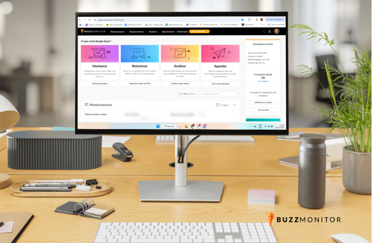 Um computador com uma tela da Buzzmonitor, melhor plataforma de gestão de redes sociais com IA